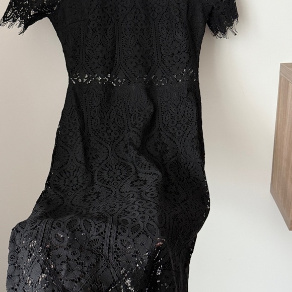 Lulu's Remarkable Lace Dress, Black, Size XS - Picture 4 of 10